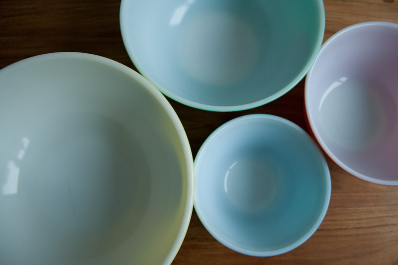 Illustration for article titled Lifechanger: Vintage Pyrex Colors